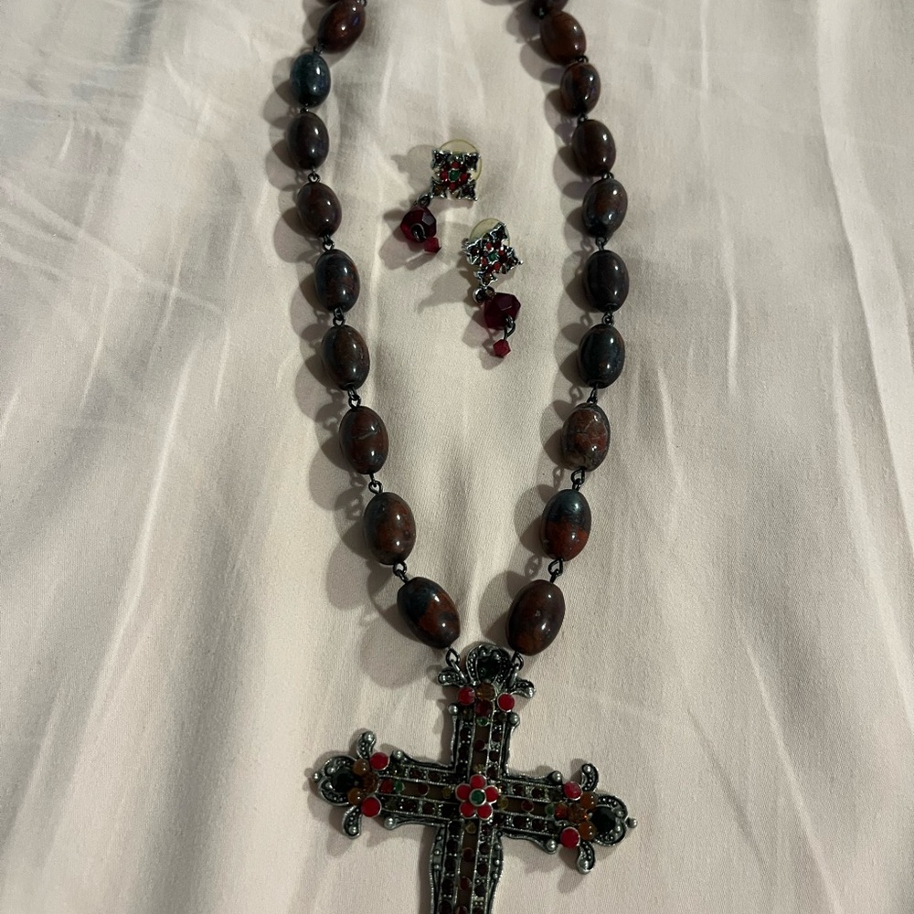Ornate Red and Brown Cross Pendant Necklace Earring Set - Picture 2 of 4